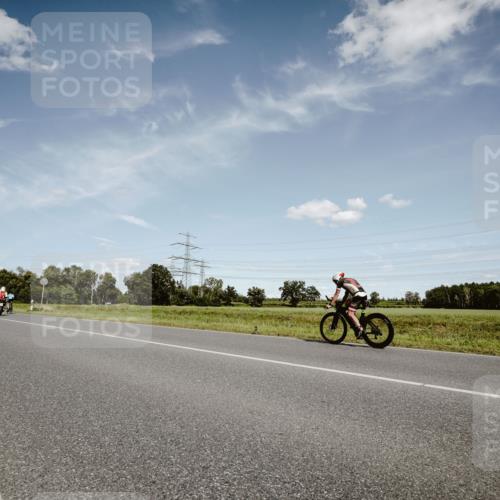 07.09.2025 - 19. Norderstedt Triathlon Michael Burmester http://msf.ph/oto/8849311 07.09.2025 13:58:58 Radfahren 410 meine-sportfotos.de