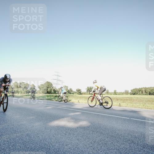 07.09.2025 - 19. Norderstedt Triathlon Michael Burmester http://msf.ph/oto/8849318 07.09.2025 16:12:26 Radfahren 914, 1533, 1610 meine-sportfotos.de