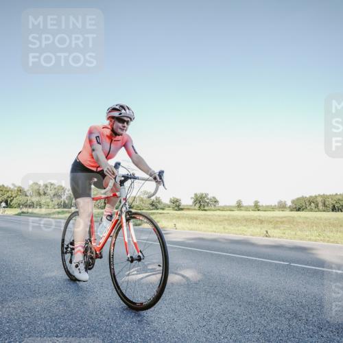 07.09.2025 - 19. Norderstedt Triathlon Michael Burmester http://msf.ph/oto/8849329 07.09.2025 16:12:29 Radfahren 914, 1533, 1610 meine-sportfotos.de