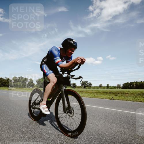 07.09.2025 - 19. Norderstedt Triathlon Michael Burmester http://msf.ph/oto/8849335 07.09.2025 13:59:19 Radfahren 976, 1038 meine-sportfotos.de