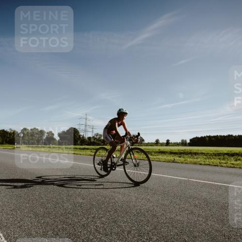 07.09.2025 - 19. Norderstedt Triathlon Michael Burmester http://msf.ph/oto/8849340 07.09.2025 09:41:24 Radfahren 615, 622 meine-sportfotos.de