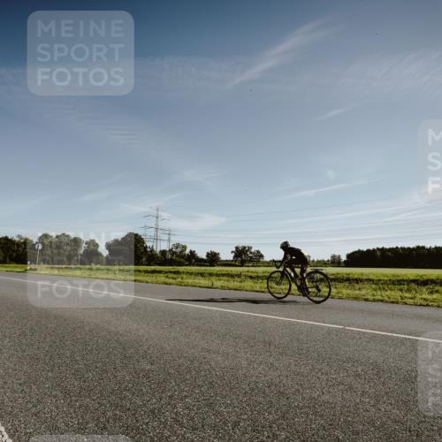07.09.2025 - 19. Norderstedt Triathlon Michael Burmester http://msf.ph/oto/8849344 07.09.2025 09:41:26 Radfahren 615 meine-sportfotos.de