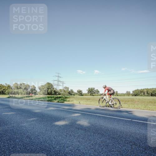 07.09.2025 - 19. Norderstedt Triathlon Michael Burmester http://msf.ph/oto/8849362 07.09.2025 16:13:04 Radfahren 885, 1059 meine-sportfotos.de