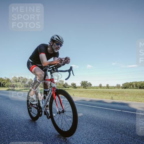 07.09.2025 - 19. Norderstedt Triathlon Michael Burmester http://msf.ph/oto/8849370 07.09.2025 16:13:06 Radfahren 885, 1059, 1082 meine-sportfotos.de