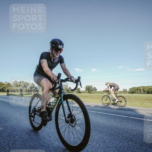 07.09.2025 - 19. Norderstedt Triathlon Michael Burmester http://msf.ph/oto/8849373 07.09.2025 16:13:07 Radfahren 885, 1059, 1082 meine-sportfotos.de