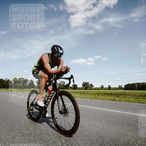 07.09.2025 - 19. Norderstedt Triathlon Michael Burmester http://msf.ph/oto/8849421 07.09.2025 14:00:42 Radfahren 997 meine-sportfotos.de