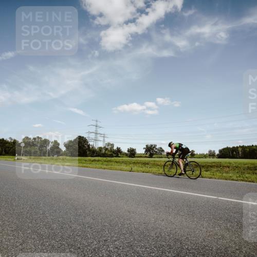 07.09.2025 - 19. Norderstedt Triathlon Michael Burmester http://msf.ph/oto/8849443 07.09.2025 14:01:20 Radfahren 1025, 1032, 1041 meine-sportfotos.de