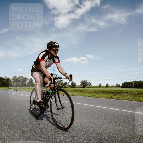 07.09.2025 - 19. Norderstedt Triathlon Michael Burmester http://msf.ph/oto/8849455 07.09.2025 14:01:25 Radfahren 863, 1032, 1406 meine-sportfotos.de