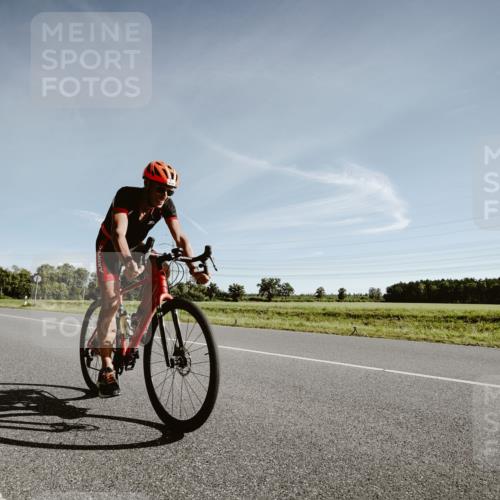07.09.2025 - 19. Norderstedt Triathlon Michael Burmester http://msf.ph/oto/8849500 07.09.2025 10:24:52 Radfahren 1148 meine-sportfotos.de