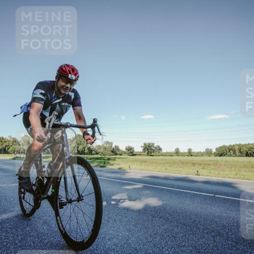 07.09.2025 - 19. Norderstedt Triathlon Michael Burmester http://msf.ph/oto/8849509 07.09.2025 16:14:37 Radfahren 409, 1586 meine-sportfotos.de