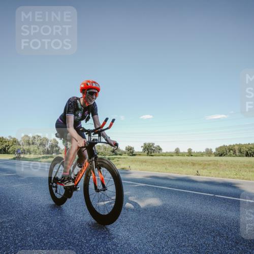 07.09.2025 - 19. Norderstedt Triathlon Michael Burmester http://msf.ph/oto/8849521 07.09.2025 16:14:43 Radfahren 1049, 1052, 1613 meine-sportfotos.de