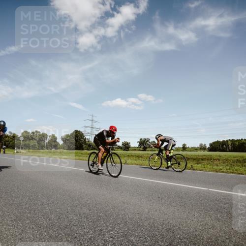 07.09.2025 - 19. Norderstedt Triathlon Michael Burmester http://msf.ph/oto/8849527 07.09.2025 14:02:07 Radfahren 880, 911, 983, 1028, 1465 meine-sportfotos.de