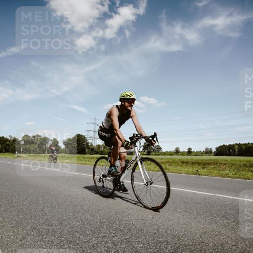 07.09.2025 - 19. Norderstedt Triathlon Michael Burmester http://msf.ph/oto/8849536 07.09.2025 14:02:15 Radfahren 1471 meine-sportfotos.de