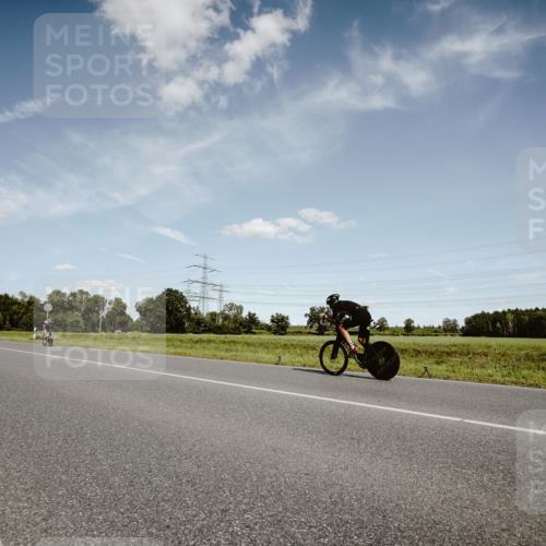 07.09.2025 - 19. Norderstedt Triathlon Michael Burmester http://msf.ph/oto/8849544 07.09.2025 14:02:18 Radfahren 394, 1471 meine-sportfotos.de