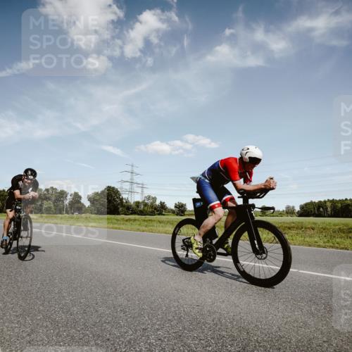 07.09.2025 - 19. Norderstedt Triathlon Michael Burmester http://msf.ph/oto/8849575 07.09.2025 14:02:46 Radfahren 366, 962, 965 meine-sportfotos.de