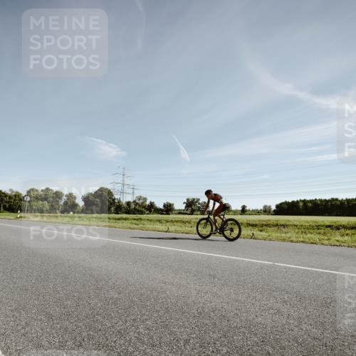 07.09.2025 - 19. Norderstedt Triathlon Michael Burmester http://msf.ph/oto/8849592 07.09.2025 10:30:11 Radfahren 1113 meine-sportfotos.de