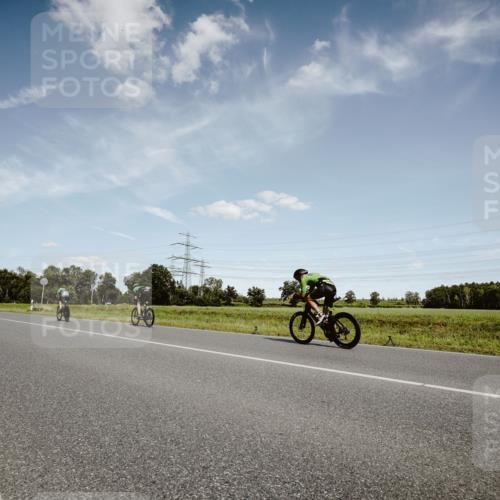07.09.2025 - 19. Norderstedt Triathlon Michael Burmester http://msf.ph/oto/8849595 07.09.2025 14:02:51 Radfahren 962 meine-sportfotos.de
