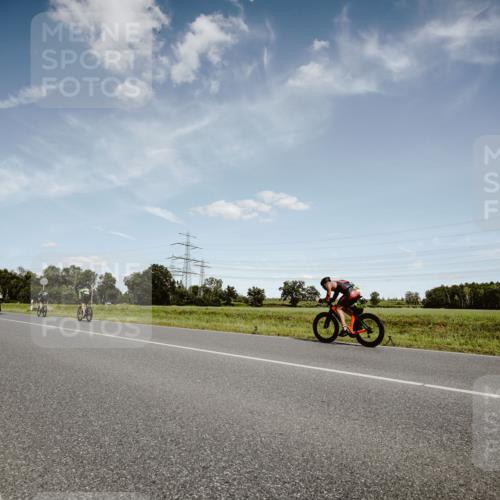 07.09.2025 - 19. Norderstedt Triathlon Michael Burmester http://msf.ph/oto/8849599 07.09.2025 14:02:52 Radfahren 962 meine-sportfotos.de