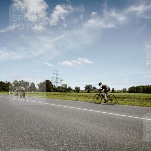 07.09.2025 - 19. Norderstedt Triathlon Michael Burmester http://msf.ph/oto/8849611 07.09.2025 14:02:59 Radfahren 1037 meine-sportfotos.de