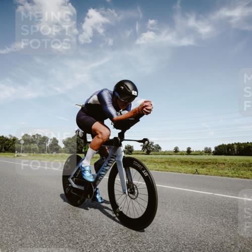 07.09.2025 - 19. Norderstedt Triathlon Michael Burmester http://msf.ph/oto/8849619 07.09.2025 14:03:07 Radfahren 428, 980 meine-sportfotos.de