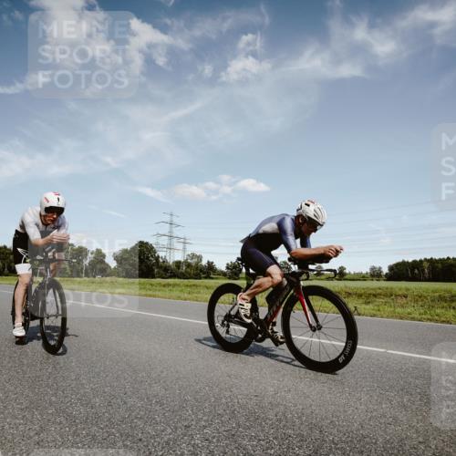 07.09.2025 - 19. Norderstedt Triathlon Michael Burmester http://msf.ph/oto/8849638 07.09.2025 14:03:33 Radfahren 361, 963, 1011, 1408 meine-sportfotos.de