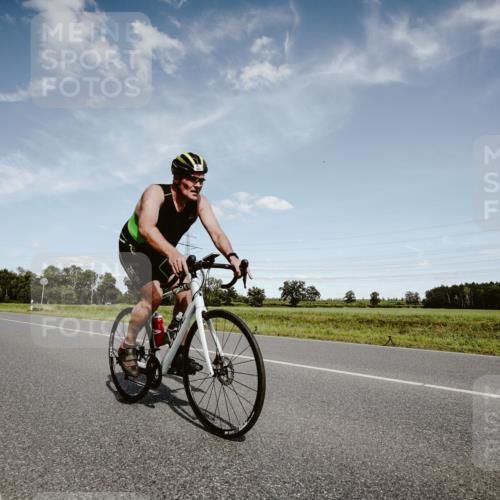 07.09.2025 - 19. Norderstedt Triathlon Michael Burmester http://msf.ph/oto/8849650 07.09.2025 14:03:41 Radfahren 391 meine-sportfotos.de