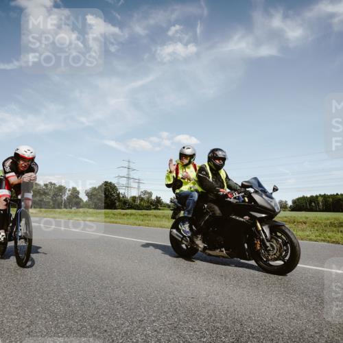 07.09.2025 - 19. Norderstedt Triathlon Michael Burmester http://msf.ph/oto/8849656 07.09.2025 14:03:46 Radfahren 978, 985, 1039 meine-sportfotos.de