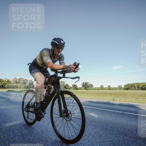 07.09.2025 - 19. Norderstedt Triathlon Michael Burmester http://msf.ph/oto/8849664 07.09.2025 16:16:01 Radfahren 509, 870, 1435, 1550, 1553 meine-sportfotos.de