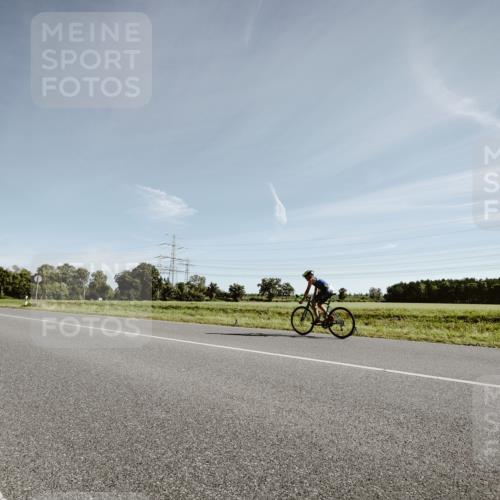 07.09.2025 - 19. Norderstedt Triathlon Michael Burmester http://msf.ph/oto/8849666 07.09.2025 10:31:48 Radfahren 1131 meine-sportfotos.de