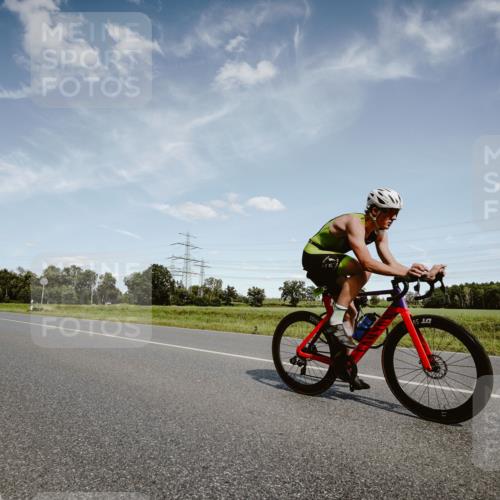 07.09.2025 - 19. Norderstedt Triathlon Michael Burmester http://msf.ph/oto/8849671 07.09.2025 14:04:02 Radfahren 900, 1017, 1018 meine-sportfotos.de
