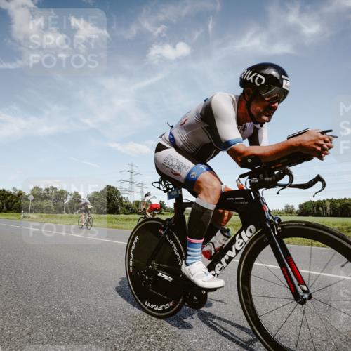 07.09.2025 - 19. Norderstedt Triathlon Michael Burmester http://msf.ph/oto/8849687 07.09.2025 14:04:08 Radfahren 979, 1018, 1456 meine-sportfotos.de