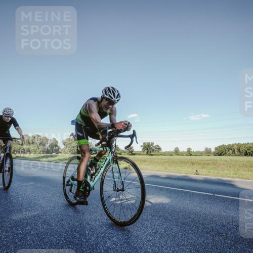 07.09.2025 - 19. Norderstedt Triathlon Michael Burmester http://msf.ph/oto/8849698 07.09.2025 16:16:29 Radfahren 372, 1063, 1075, 1455 meine-sportfotos.de
