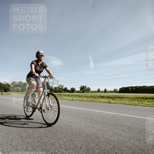 07.09.2025 - 19. Norderstedt Triathlon Michael Burmester http://msf.ph/oto/8849701 07.09.2025 10:32:59 Radfahren 1123 meine-sportfotos.de