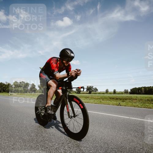 07.09.2025 - 19. Norderstedt Triathlon Michael Burmester http://msf.ph/oto/8849731 07.09.2025 14:04:50 Radfahren 958, 972 meine-sportfotos.de