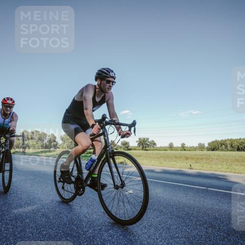 07.09.2025 - 19. Norderstedt Triathlon Michael Burmester http://msf.ph/oto/8849736 07.09.2025 16:16:53 Radfahren 903, 1077, 1411, 1464, 1581, 1630 meine-sportfotos.de
