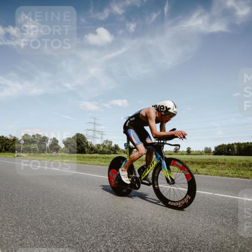07.09.2025 - 19. Norderstedt Triathlon Michael Burmester http://msf.ph/oto/8849737 07.09.2025 14:05:05 Radfahren 392 meine-sportfotos.de