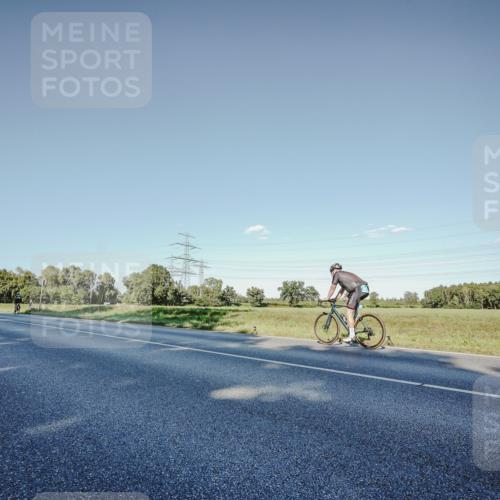 07.09.2025 - 19. Norderstedt Triathlon Michael Burmester http://msf.ph/oto/8849739 07.09.2025 16:16:55 Radfahren 503, 903, 1077, 1411, 1464, 1611, 1630 meine-sportfotos.de