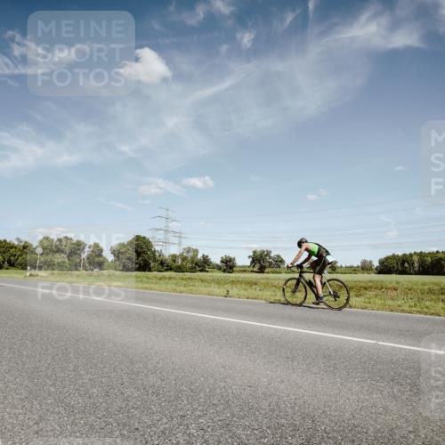 07.09.2025 - 19. Norderstedt Triathlon Michael Burmester http://msf.ph/oto/8849769 07.09.2025 14:05:40 Radfahren 364, 420 meine-sportfotos.de
