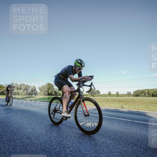 07.09.2025 - 19. Norderstedt Triathlon Michael Burmester http://msf.ph/oto/8849780 07.09.2025 16:17:13 Radfahren 924, 1053, 1460, 1569 meine-sportfotos.de