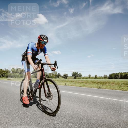 07.09.2025 - 19. Norderstedt Triathlon Michael Burmester http://msf.ph/oto/8849781 07.09.2025 14:05:47 Radfahren 422, 1040 meine-sportfotos.de