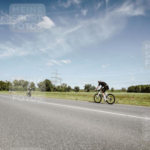 07.09.2025 - 19. Norderstedt Triathlon Michael Burmester http://msf.ph/oto/8849787 07.09.2025 14:05:51 Radfahren 1001 meine-sportfotos.de