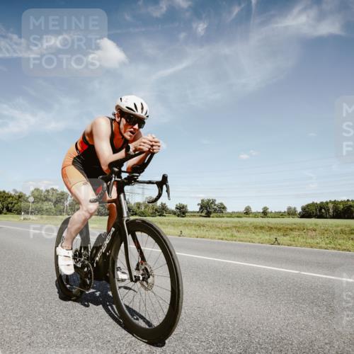 07.09.2025 - 19. Norderstedt Triathlon Michael Burmester http://msf.ph/oto/8849790 07.09.2025 14:05:54 Radfahren 1001, 1401 meine-sportfotos.de