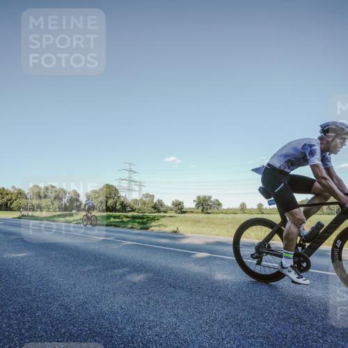07.09.2025 - 19. Norderstedt Triathlon Michael Burmester http://msf.ph/oto/8849804 07.09.2025 16:17:31 Radfahren 1072, 1095, 1407 meine-sportfotos.de
