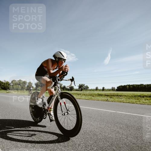07.09.2025 - 19. Norderstedt Triathlon Michael Burmester http://msf.ph/oto/8849806 07.09.2025 10:36:27 Radfahren 645, 664 meine-sportfotos.de