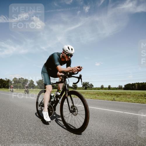 07.09.2025 - 19. Norderstedt Triathlon Michael Burmester http://msf.ph/oto/8849820 07.09.2025 14:06:23 Radfahren 398, 993, 1009 meine-sportfotos.de