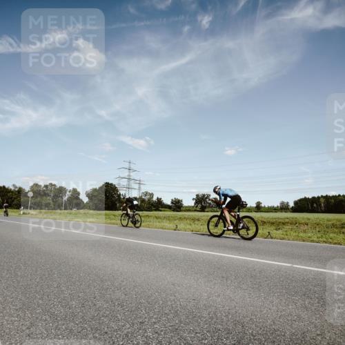 07.09.2025 - 19. Norderstedt Triathlon Michael Burmester http://msf.ph/oto/8849826 07.09.2025 14:06:24 Radfahren 398, 993, 1009 meine-sportfotos.de