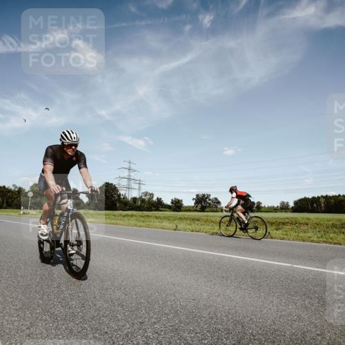 07.09.2025 - 19. Norderstedt Triathlon Michael Burmester http://msf.ph/oto/8849832 07.09.2025 14:06:28 Radfahren 411, 967, 1009 meine-sportfotos.de