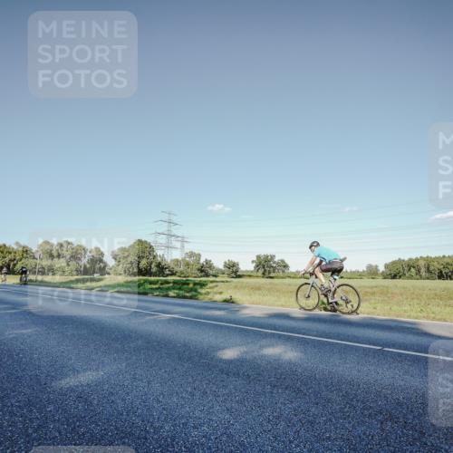 07.09.2025 - 19. Norderstedt Triathlon Michael Burmester http://msf.ph/oto/8849840 07.09.2025 16:17:53 Radfahren 944, 1046, 1534, 1588, 1602 meine-sportfotos.de