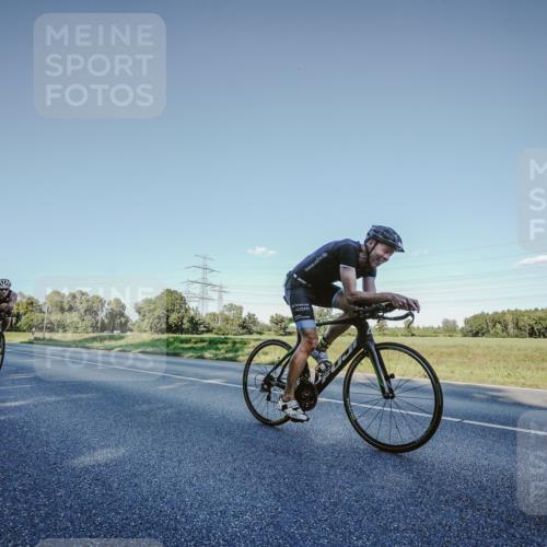 07.09.2025 - 19. Norderstedt Triathlon Michael Burmester http://msf.ph/oto/8849861 07.09.2025 16:18:04 Radfahren 878, 1555, 1621, 1627 meine-sportfotos.de