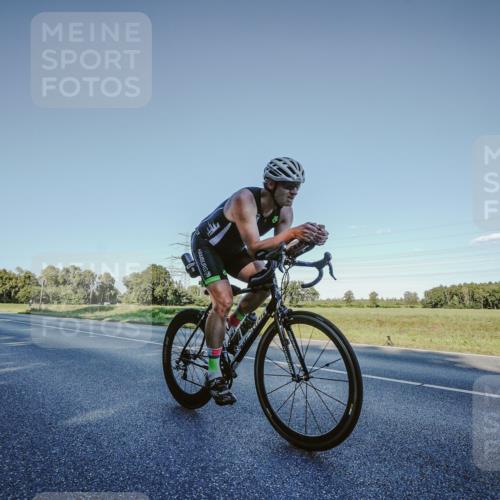 07.09.2025 - 19. Norderstedt Triathlon Michael Burmester http://msf.ph/oto/8849864 07.09.2025 16:18:05 Radfahren 878, 1555, 1619, 1621, 1627 meine-sportfotos.de